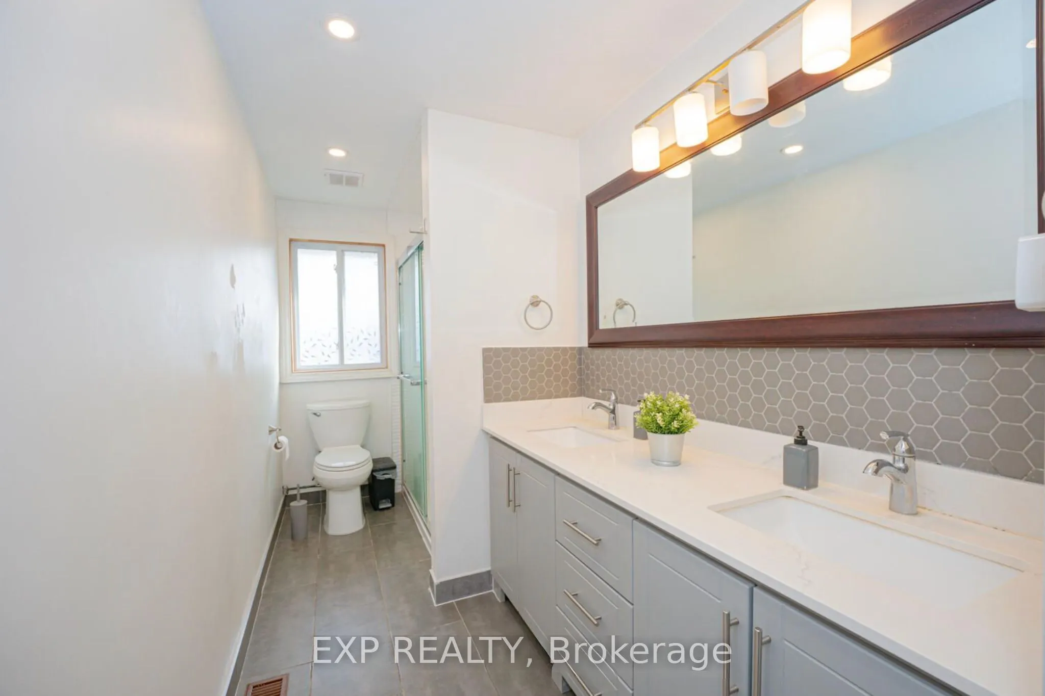 84 WIMBLETON Crescent