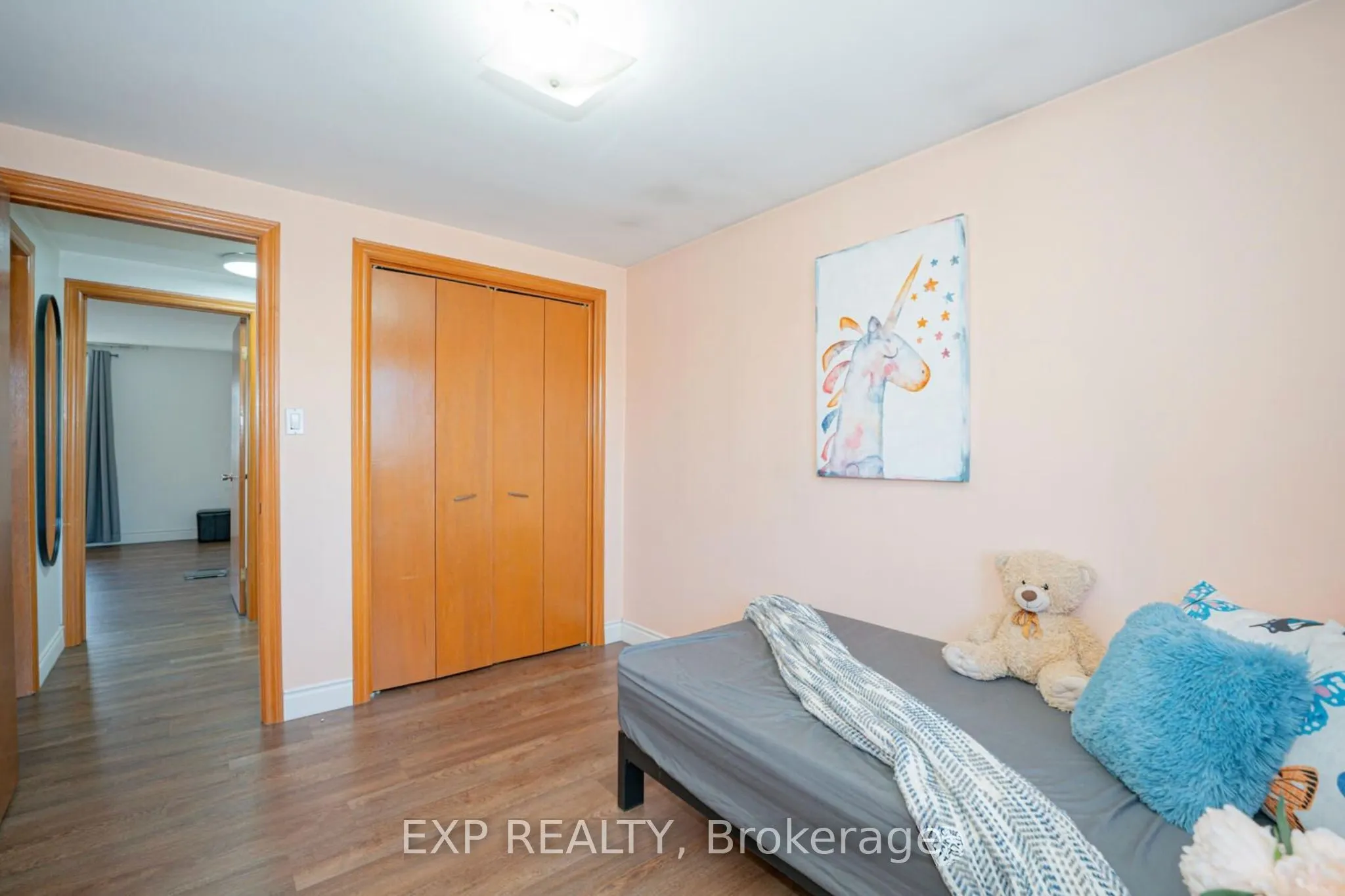 84 WIMBLETON Crescent