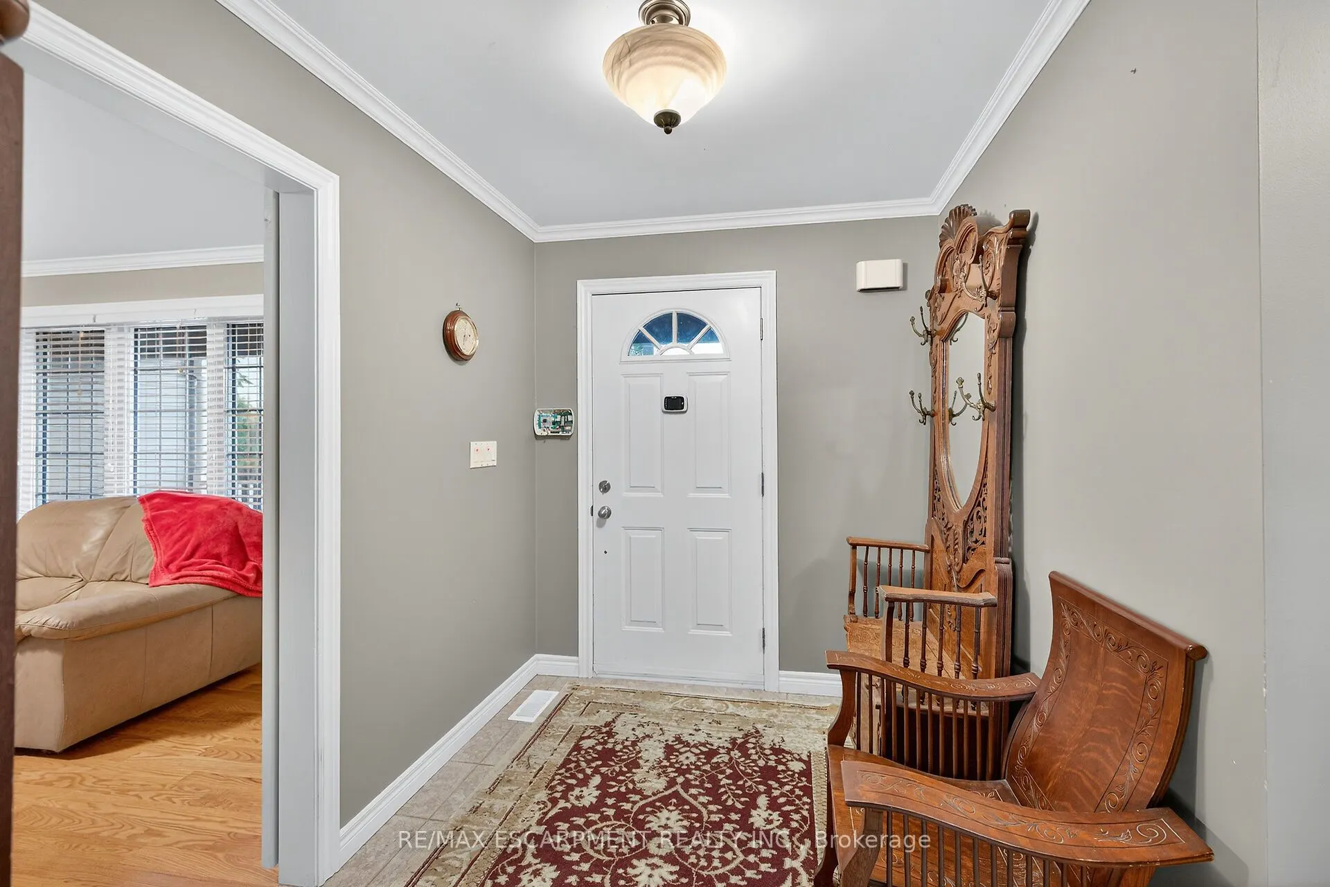 2905 SOUTH GRIMSBY ROAD 6