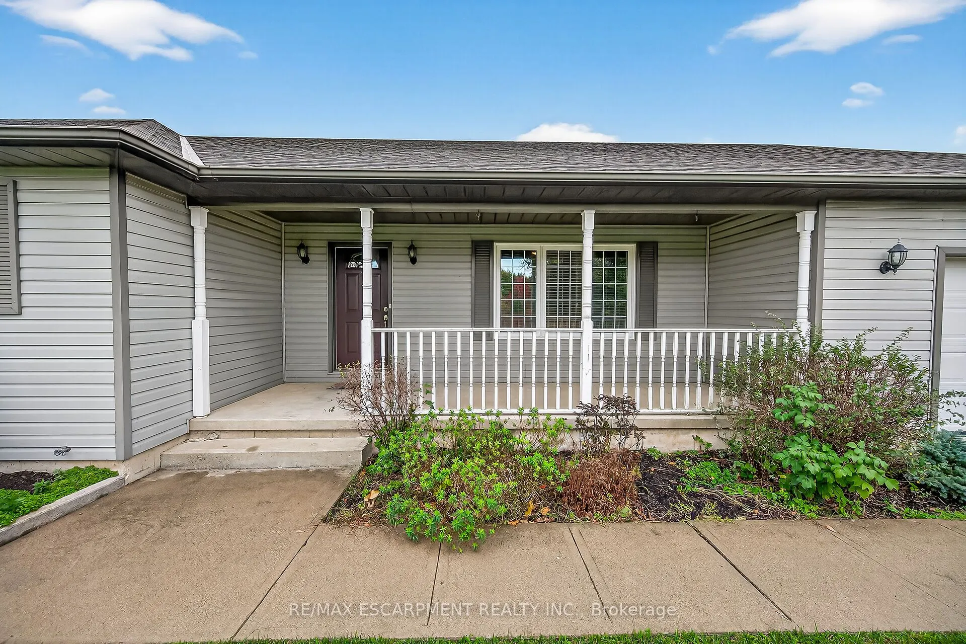 2905 SOUTH GRIMSBY ROAD 6