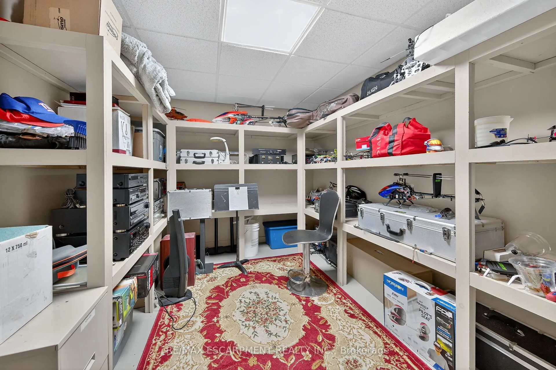 2905 SOUTH GRIMSBY ROAD 6