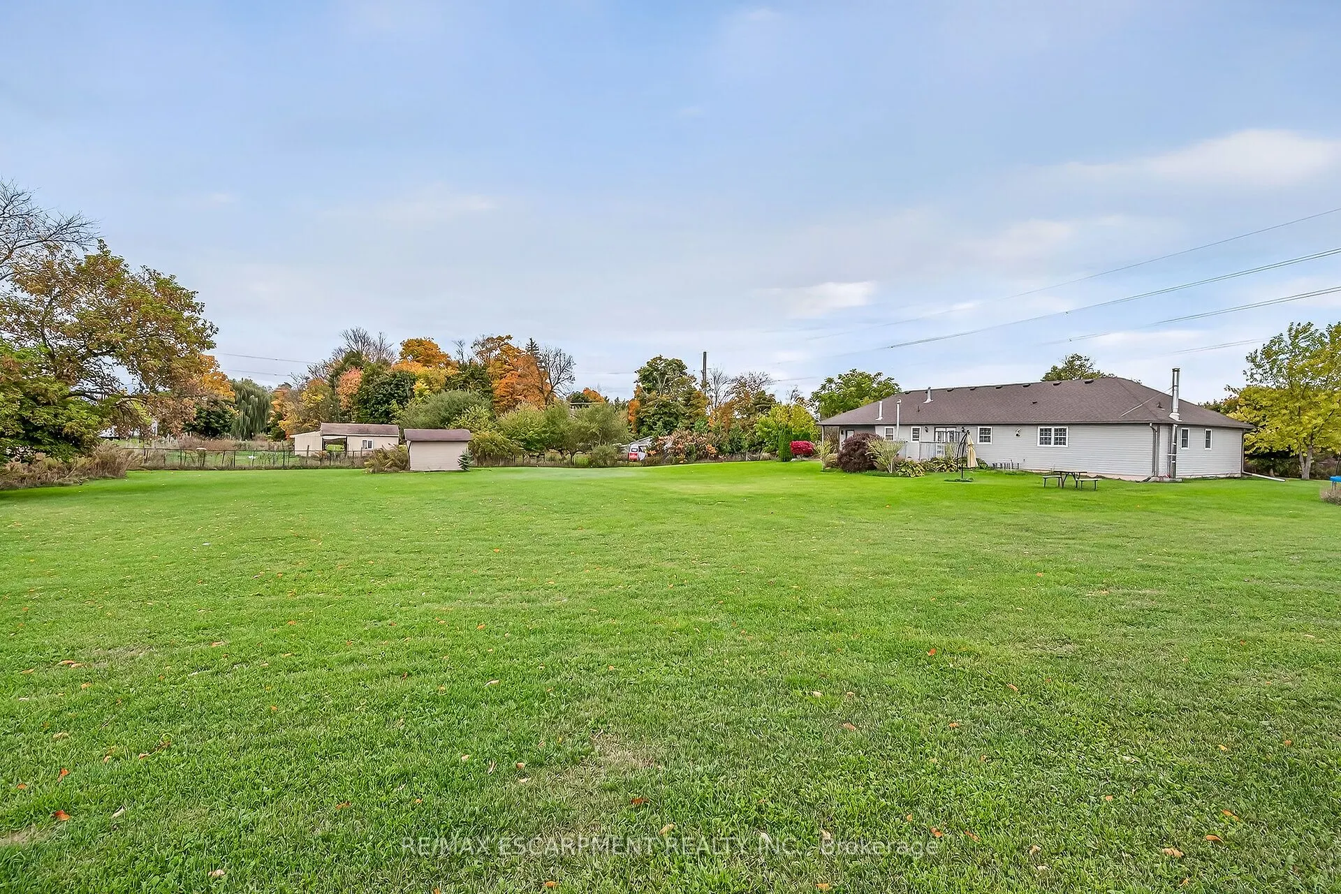 2905 SOUTH GRIMSBY ROAD 6