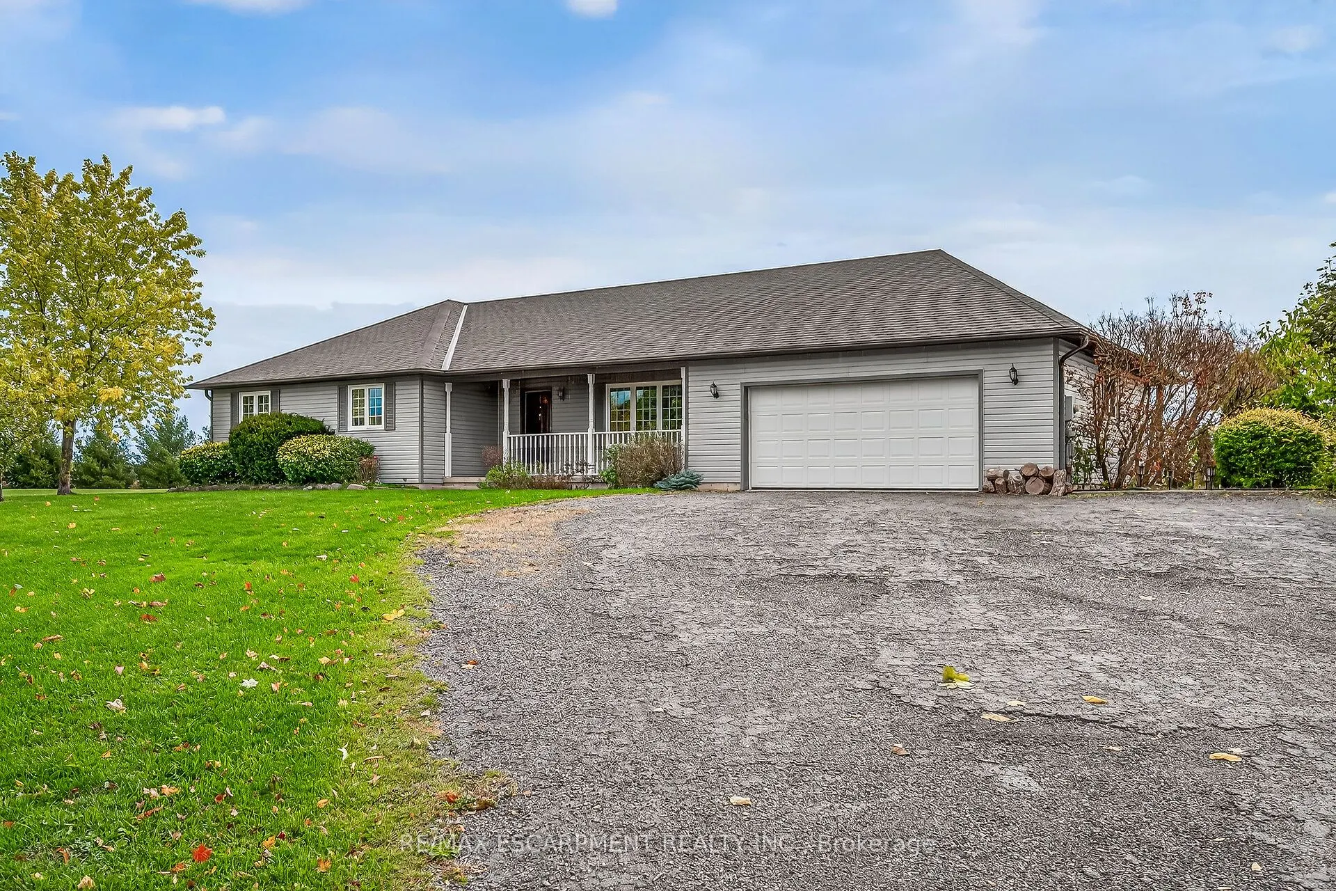 2905 SOUTH GRIMSBY ROAD 6