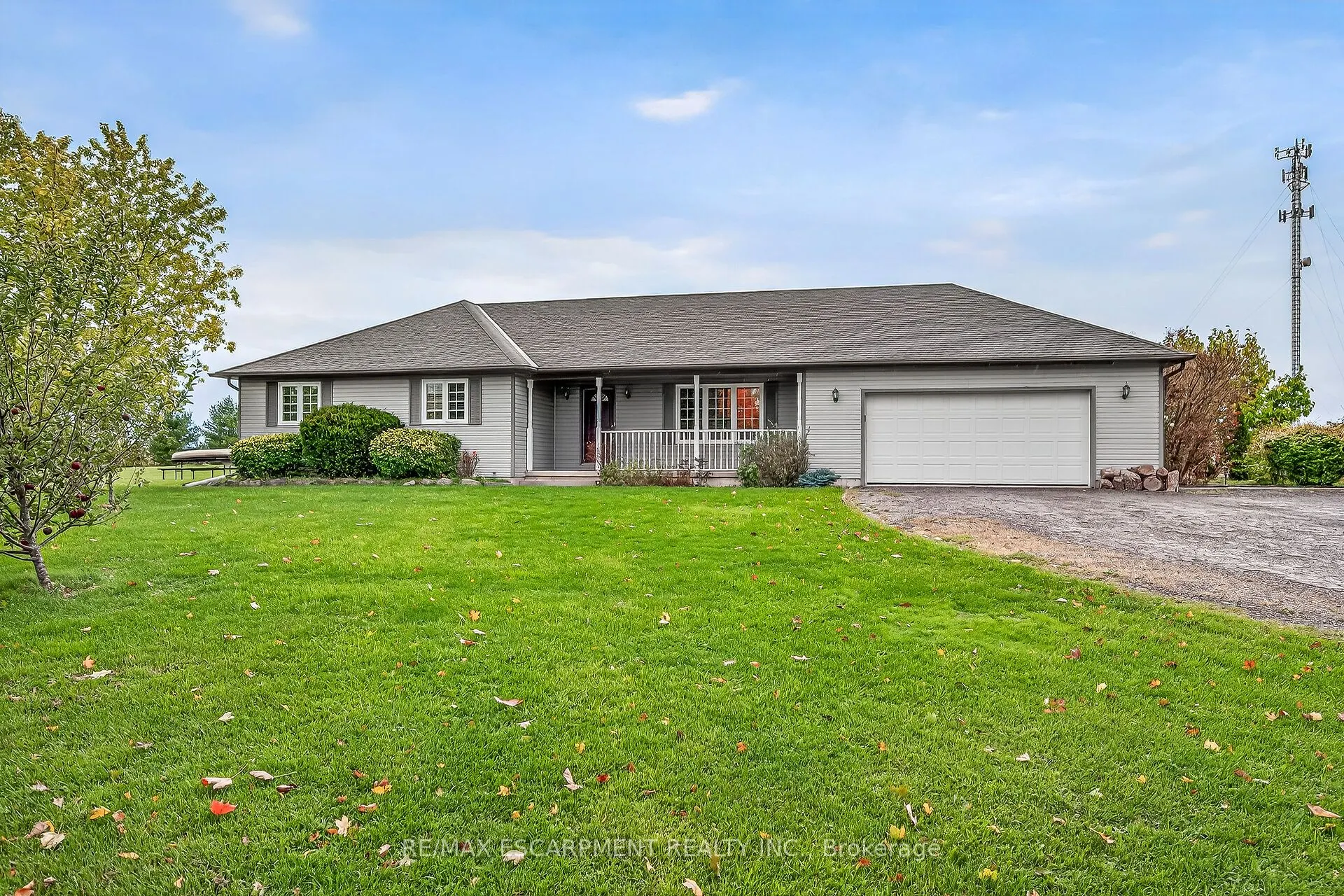 2905 SOUTH GRIMSBY ROAD 6