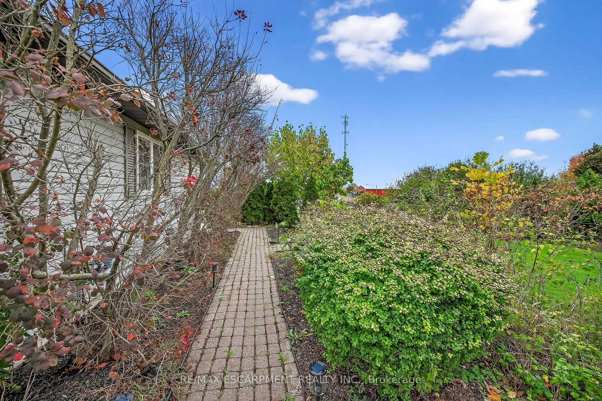 2905 SOUTH GRIMSBY ROAD 6