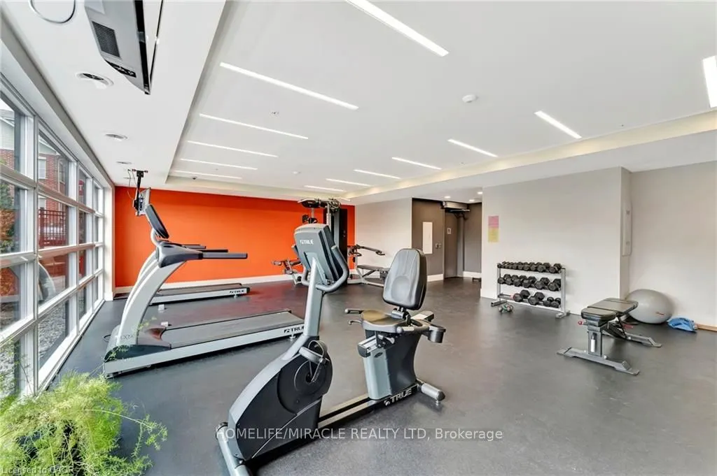 15 Prince Albert Boulevard, #107