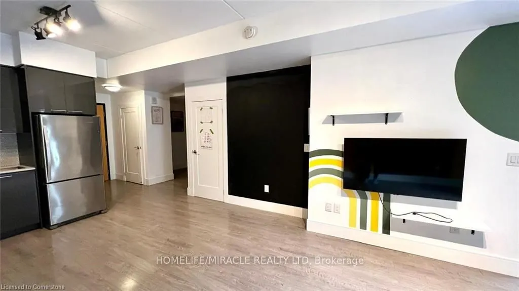 15 Prince Albert Boulevard, #107