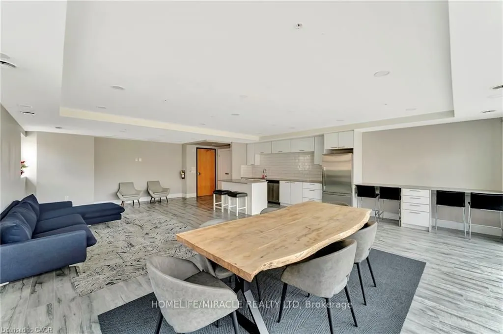 15 Prince Albert Boulevard, #107