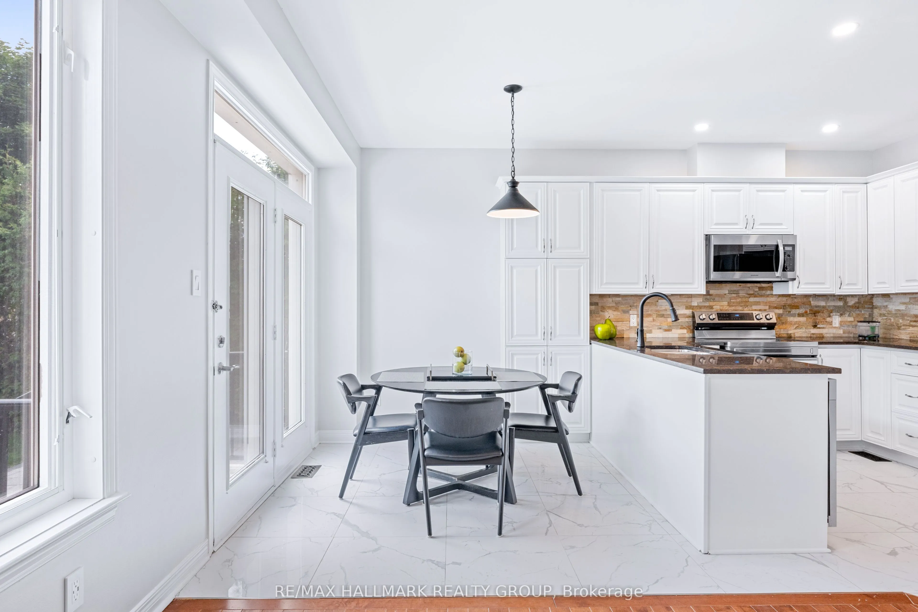 41 Smoketree Crescent