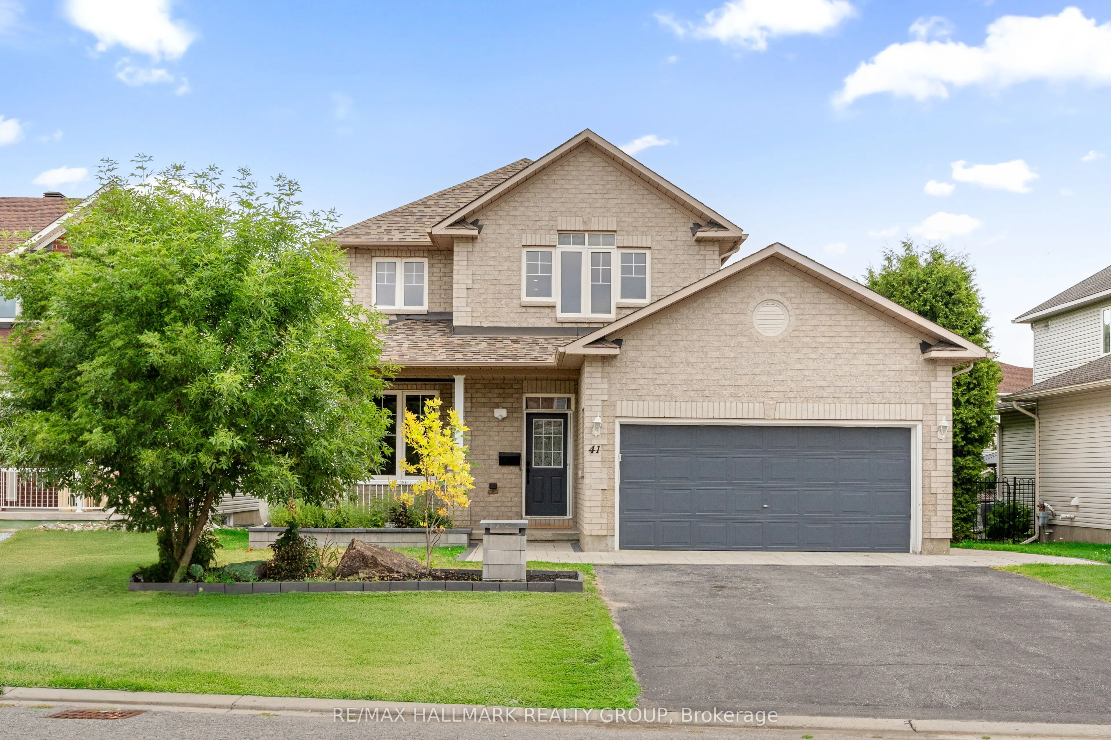 41 Smoketree Crescent