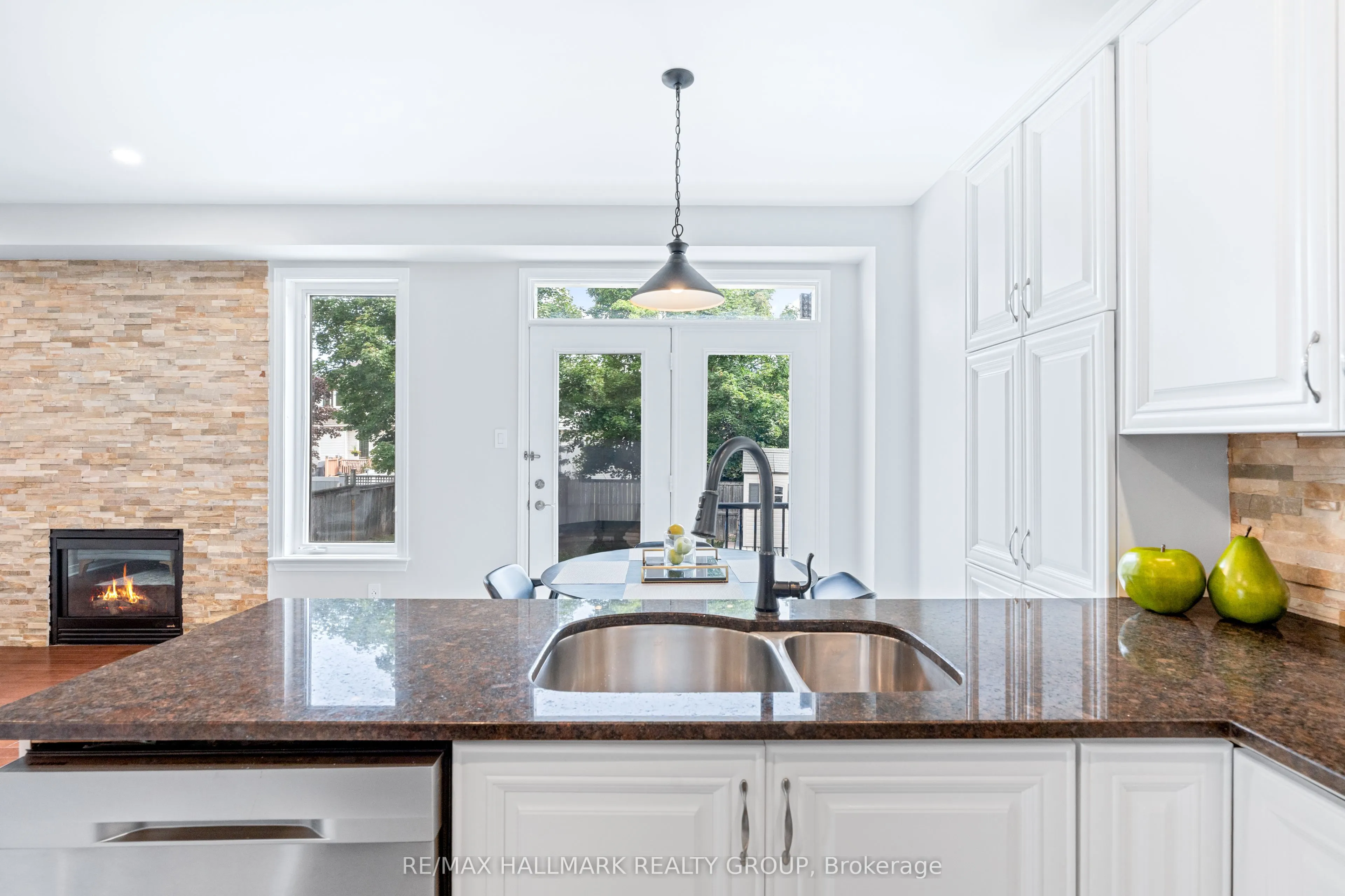 41 Smoketree Crescent