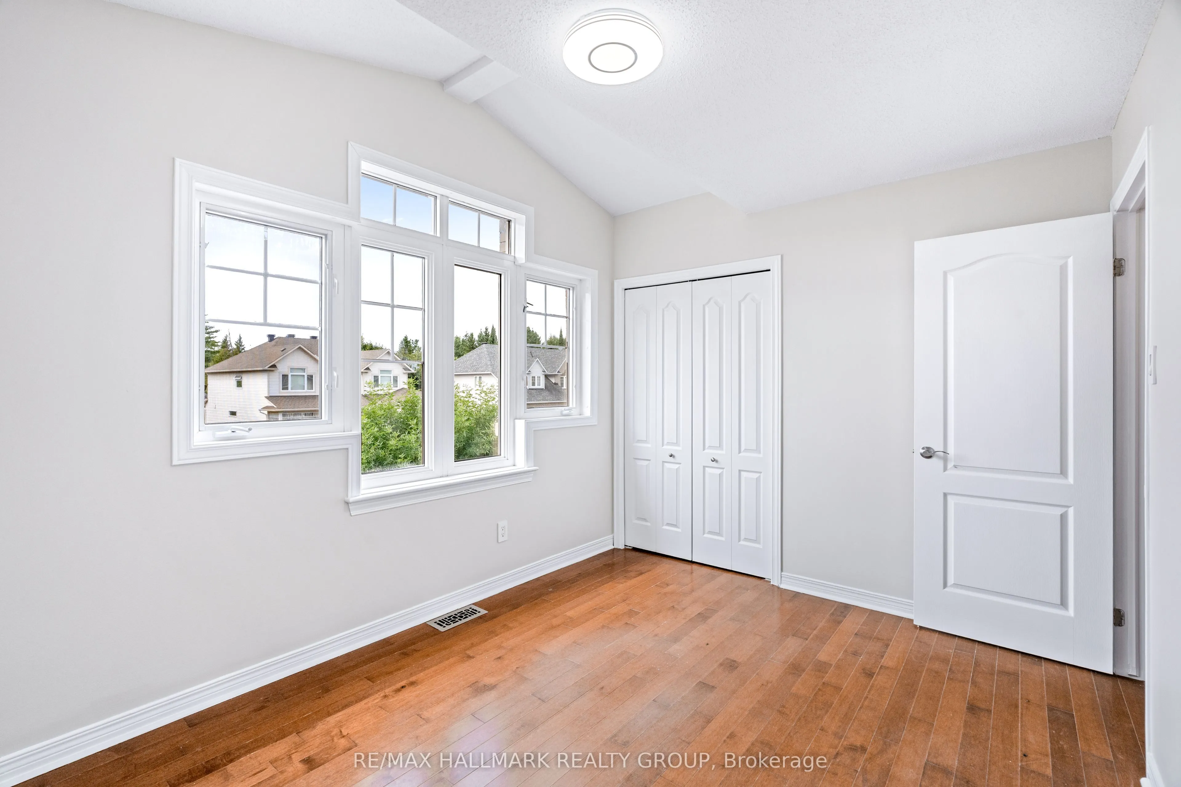 41 Smoketree Crescent