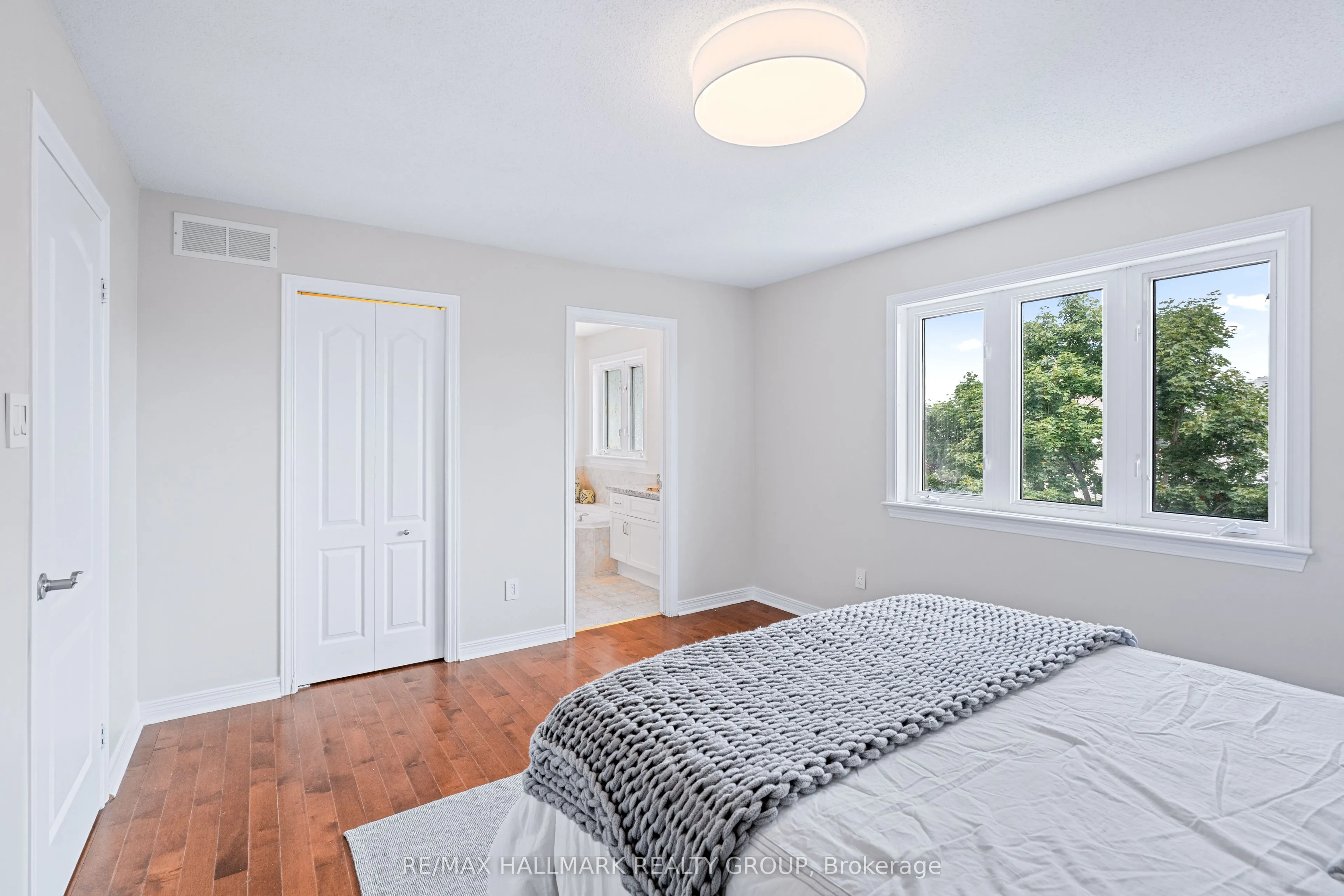 41 Smoketree Crescent