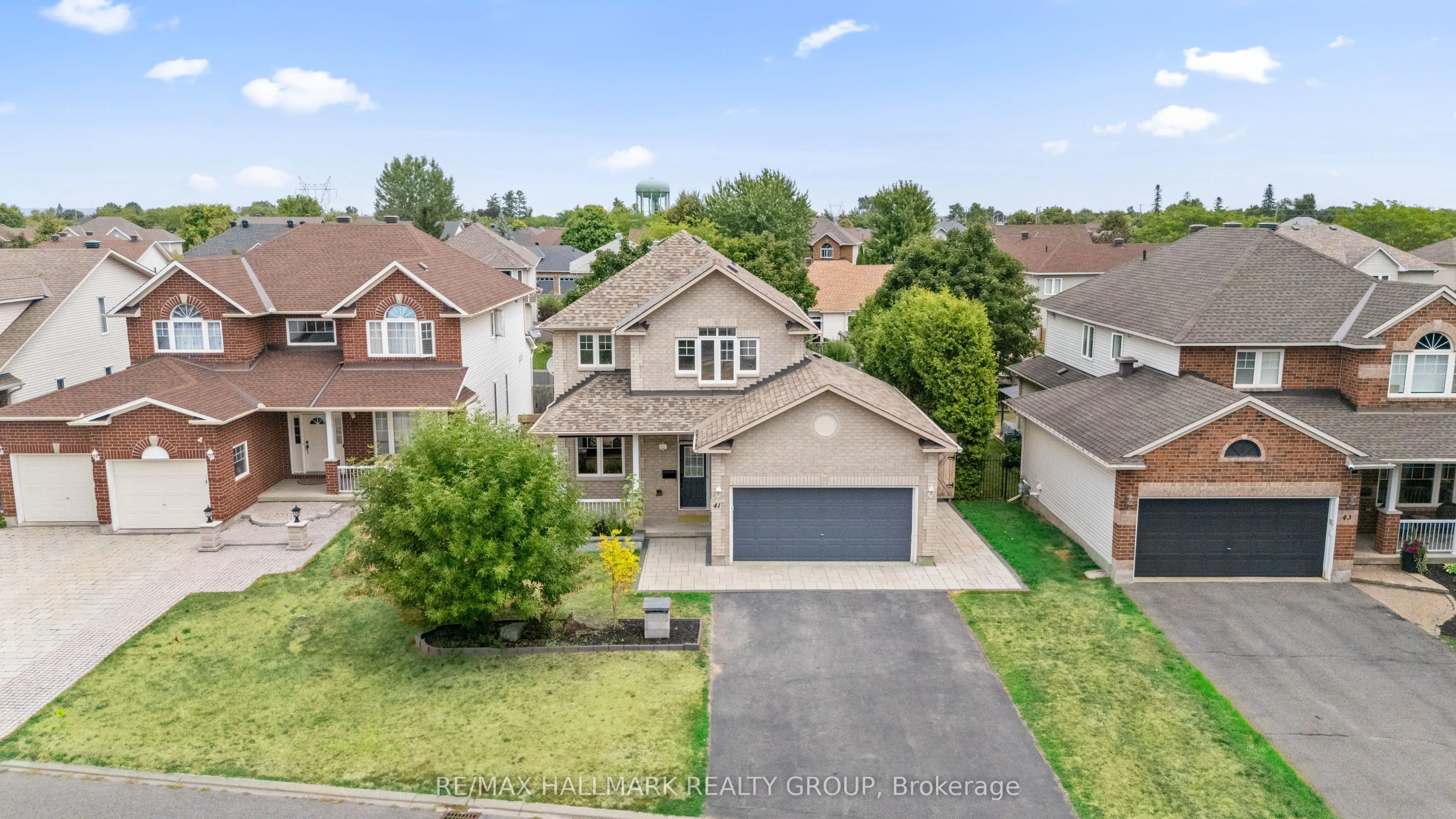 41 Smoketree Crescent