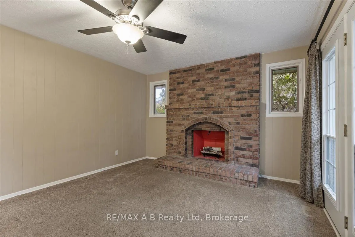 86 Windemere Crescent