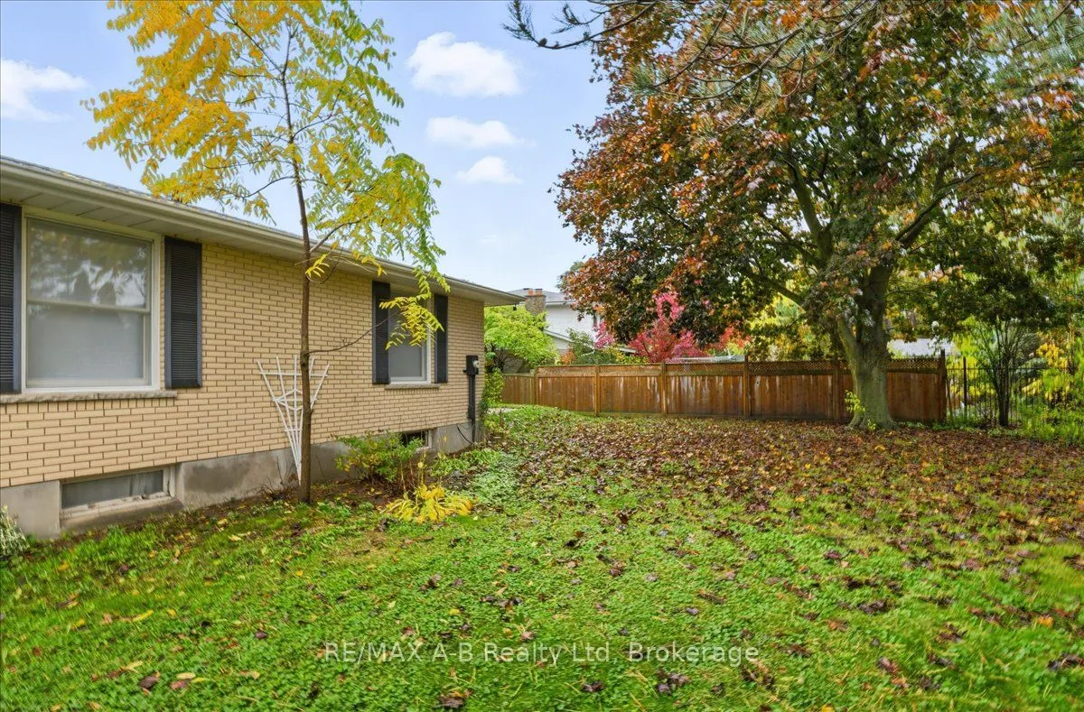 86 Windemere Crescent