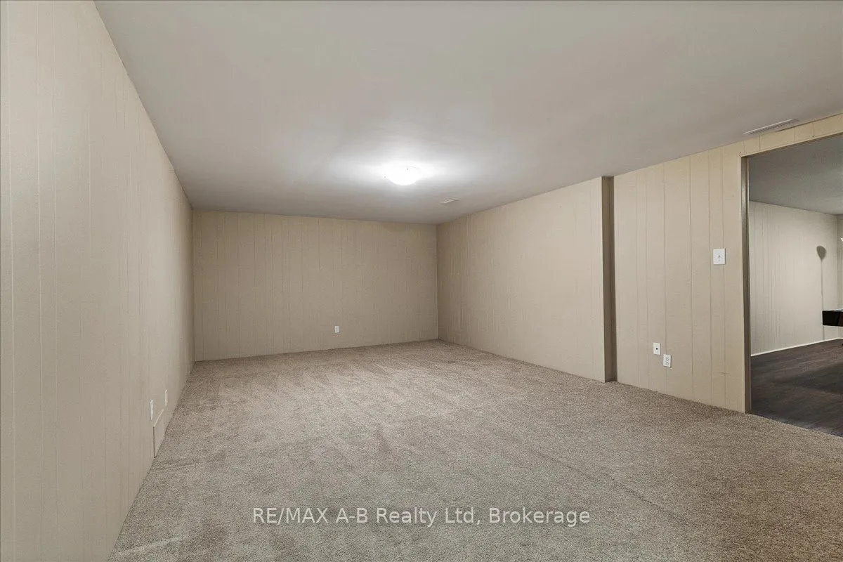 86 Windemere Crescent