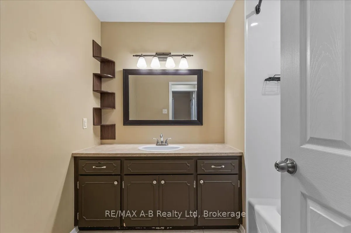 86 Windemere Crescent