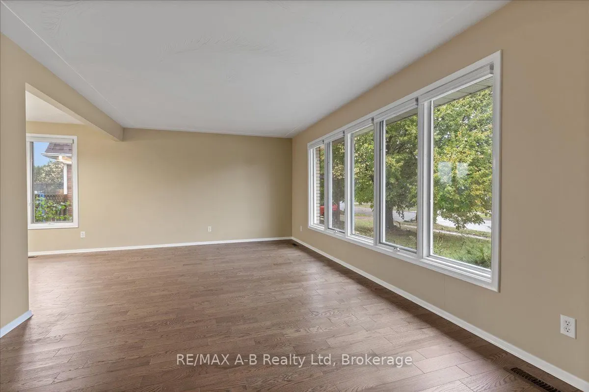 86 Windemere Crescent