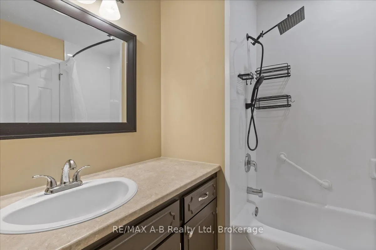 86 Windemere Crescent