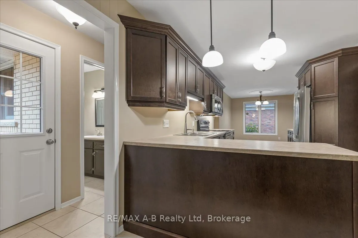 86 Windemere Crescent