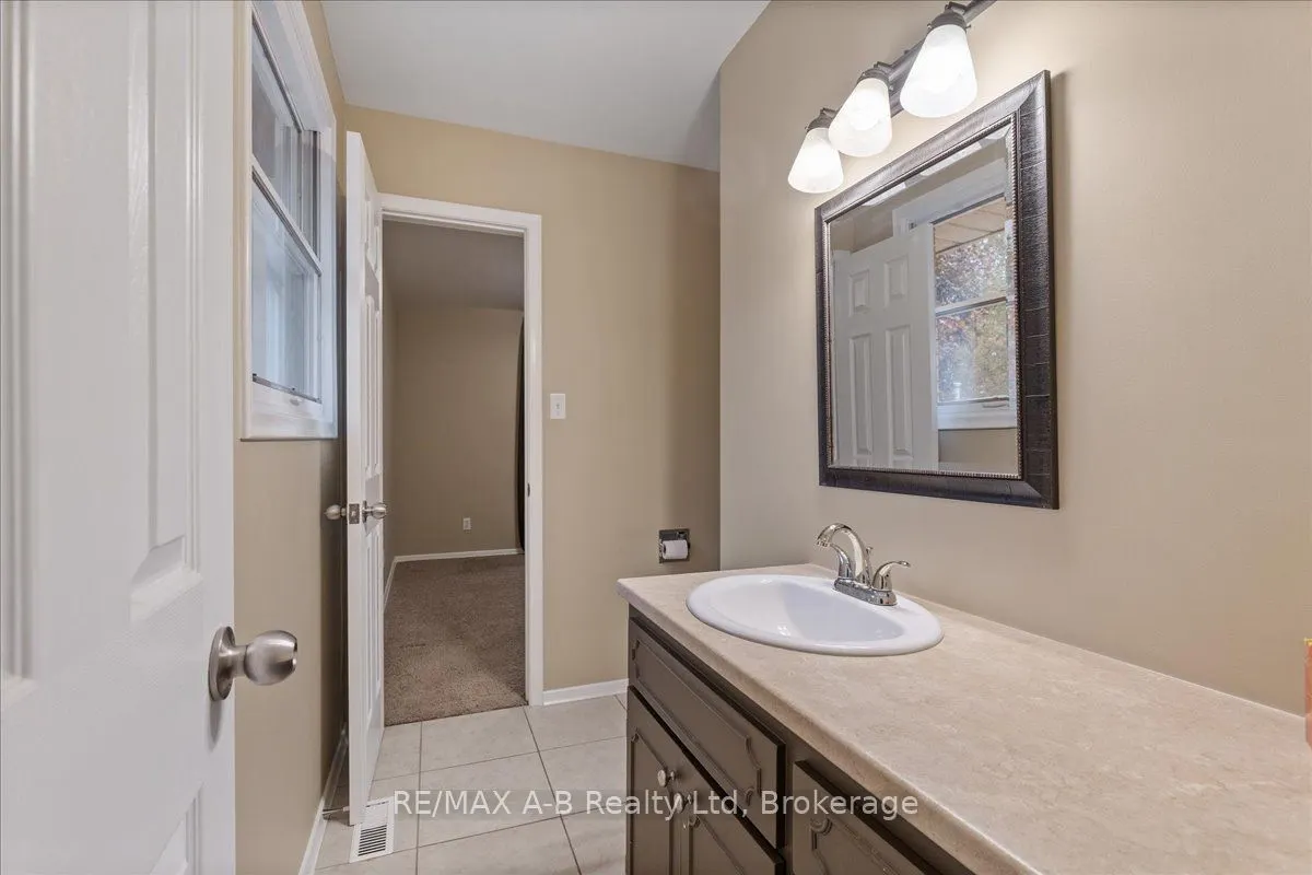 86 Windemere Crescent