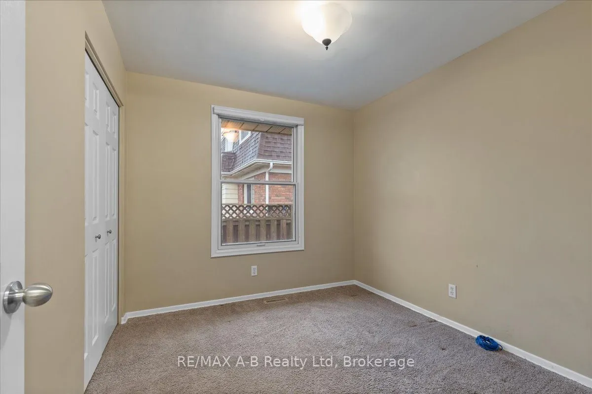 86 Windemere Crescent