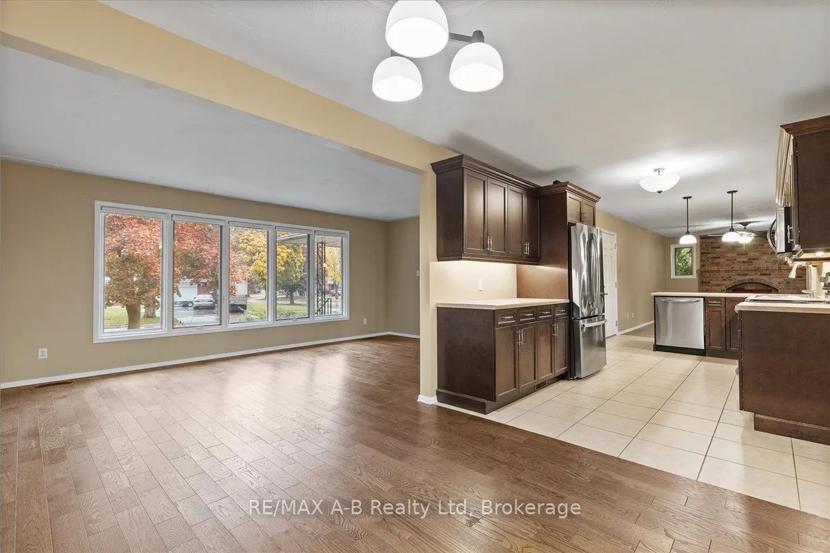 86 Windemere Crescent