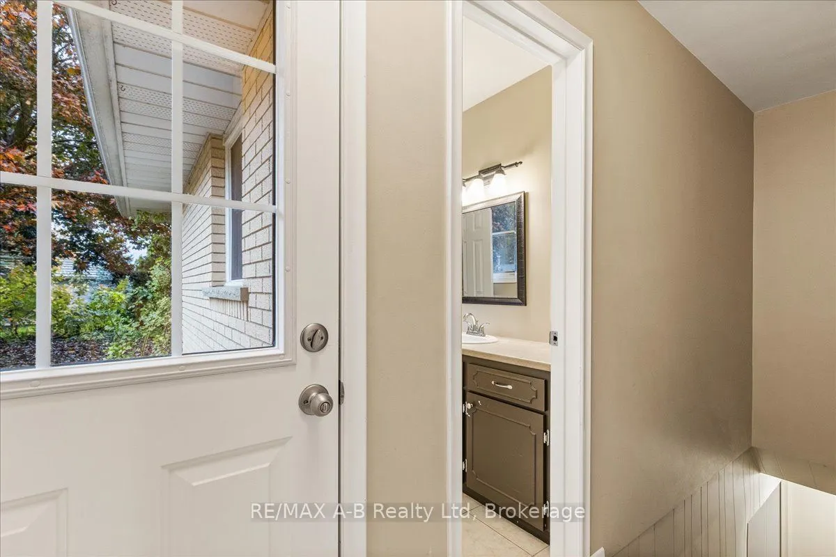 86 Windemere Crescent