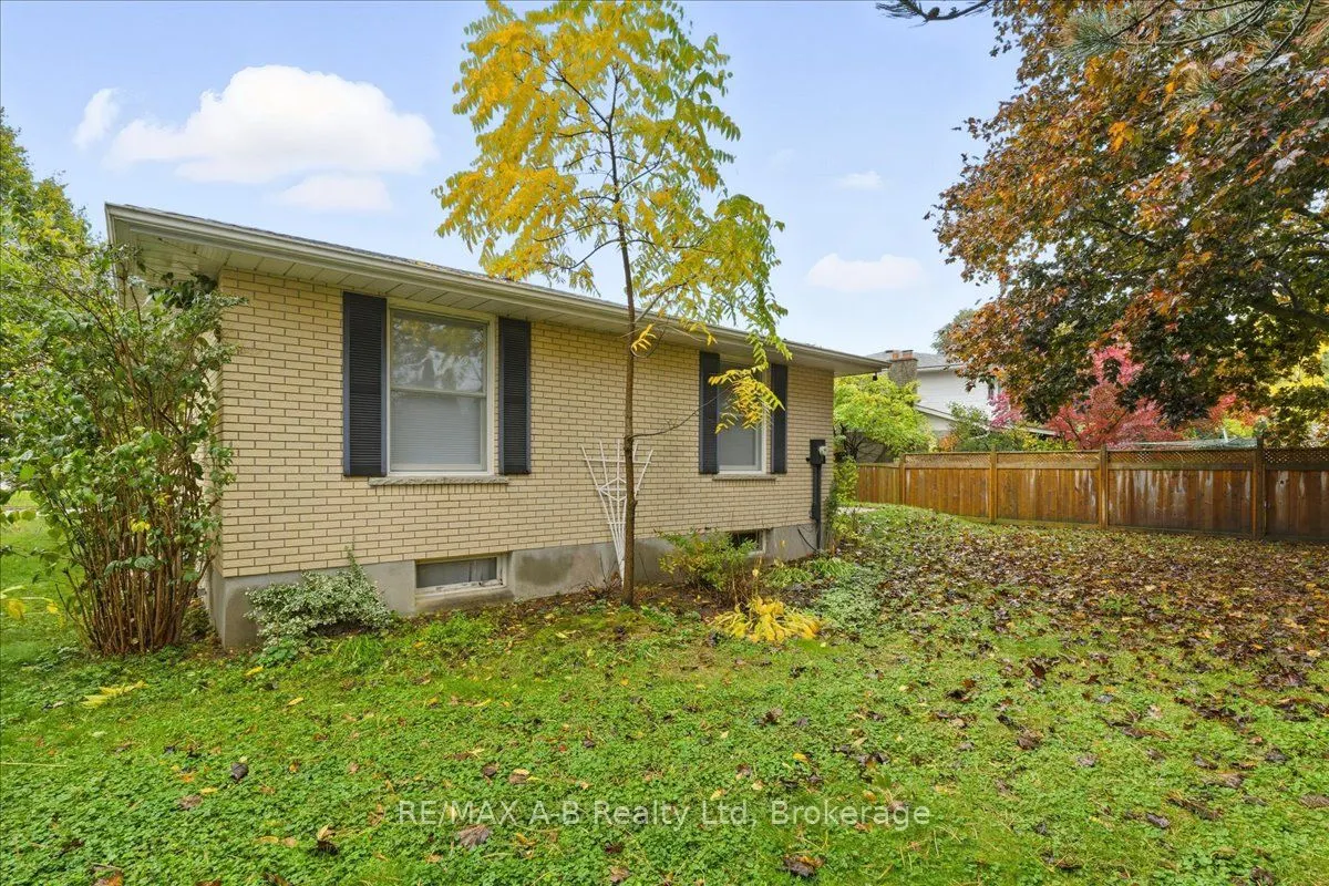 86 Windemere Crescent