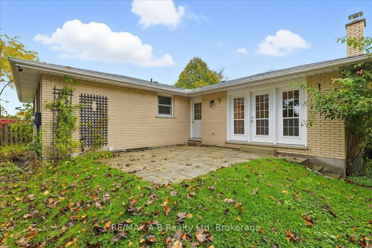 86 Windemere Crescent