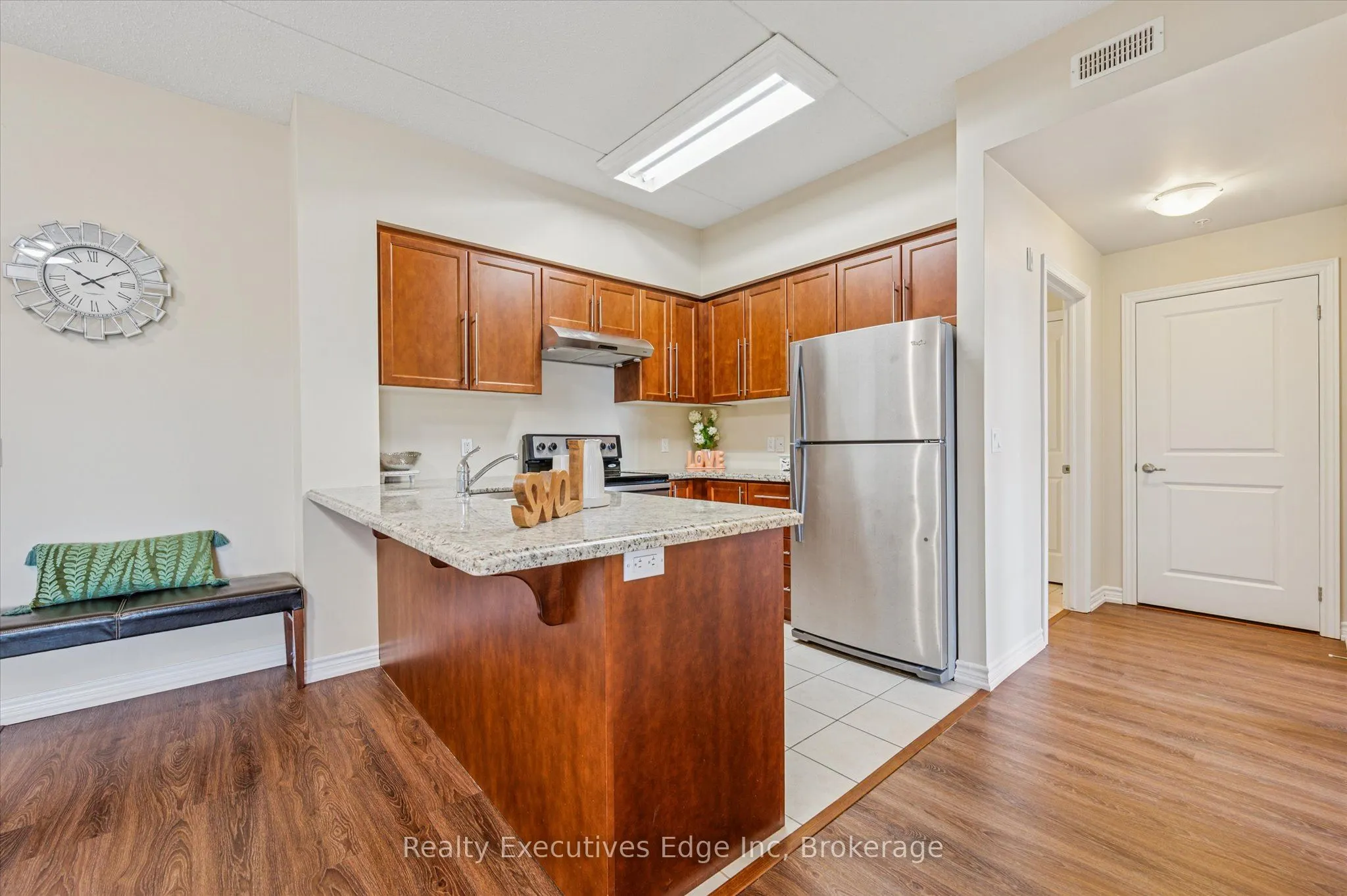 1077 Gordon Street, #323