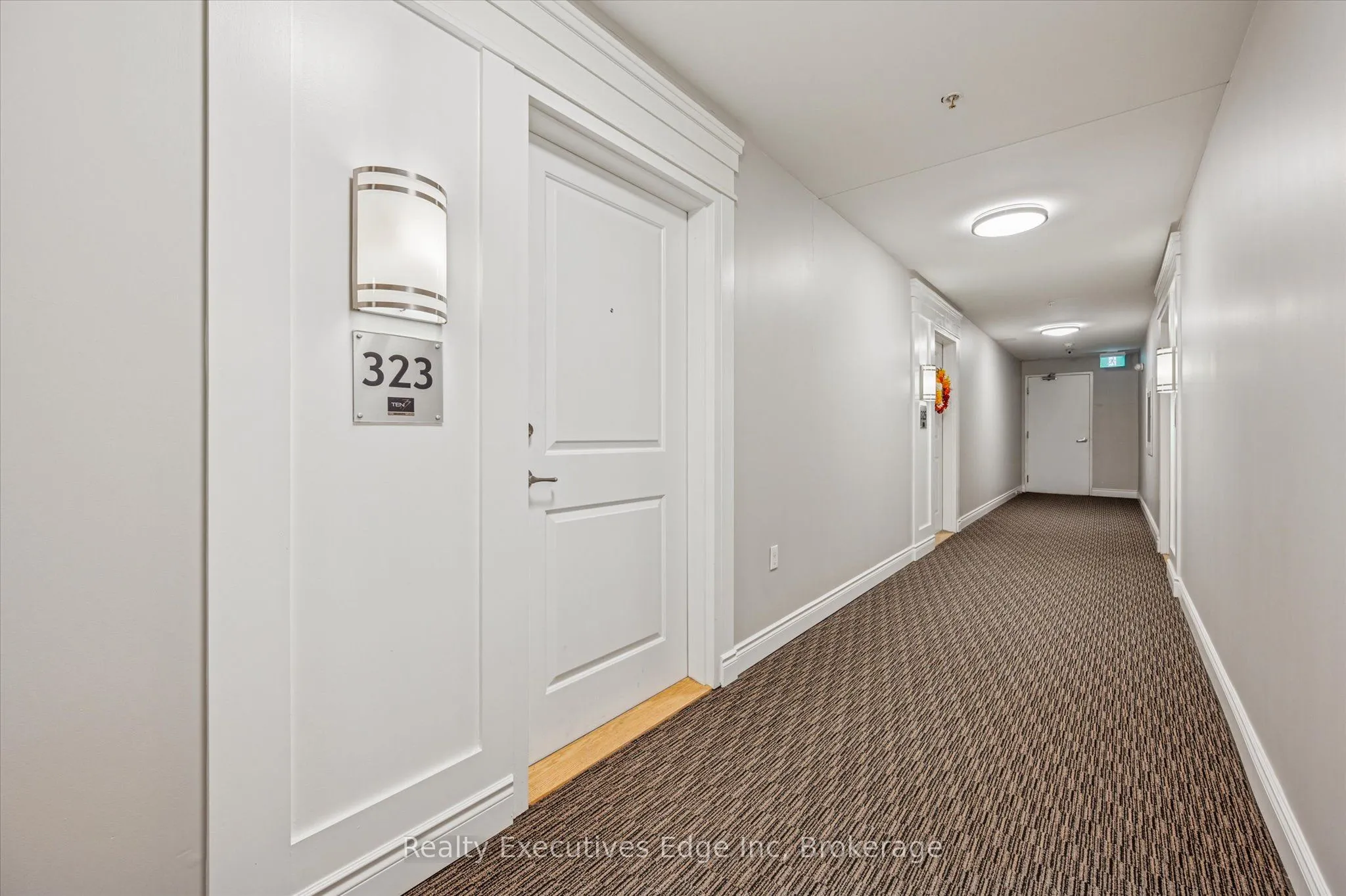 1077 Gordon Street, #323