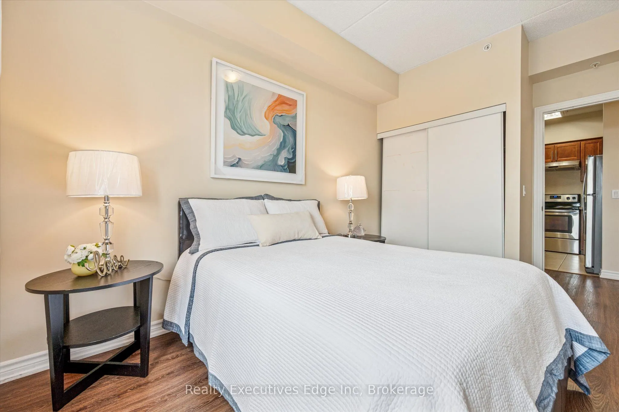 1077 Gordon Street, #323