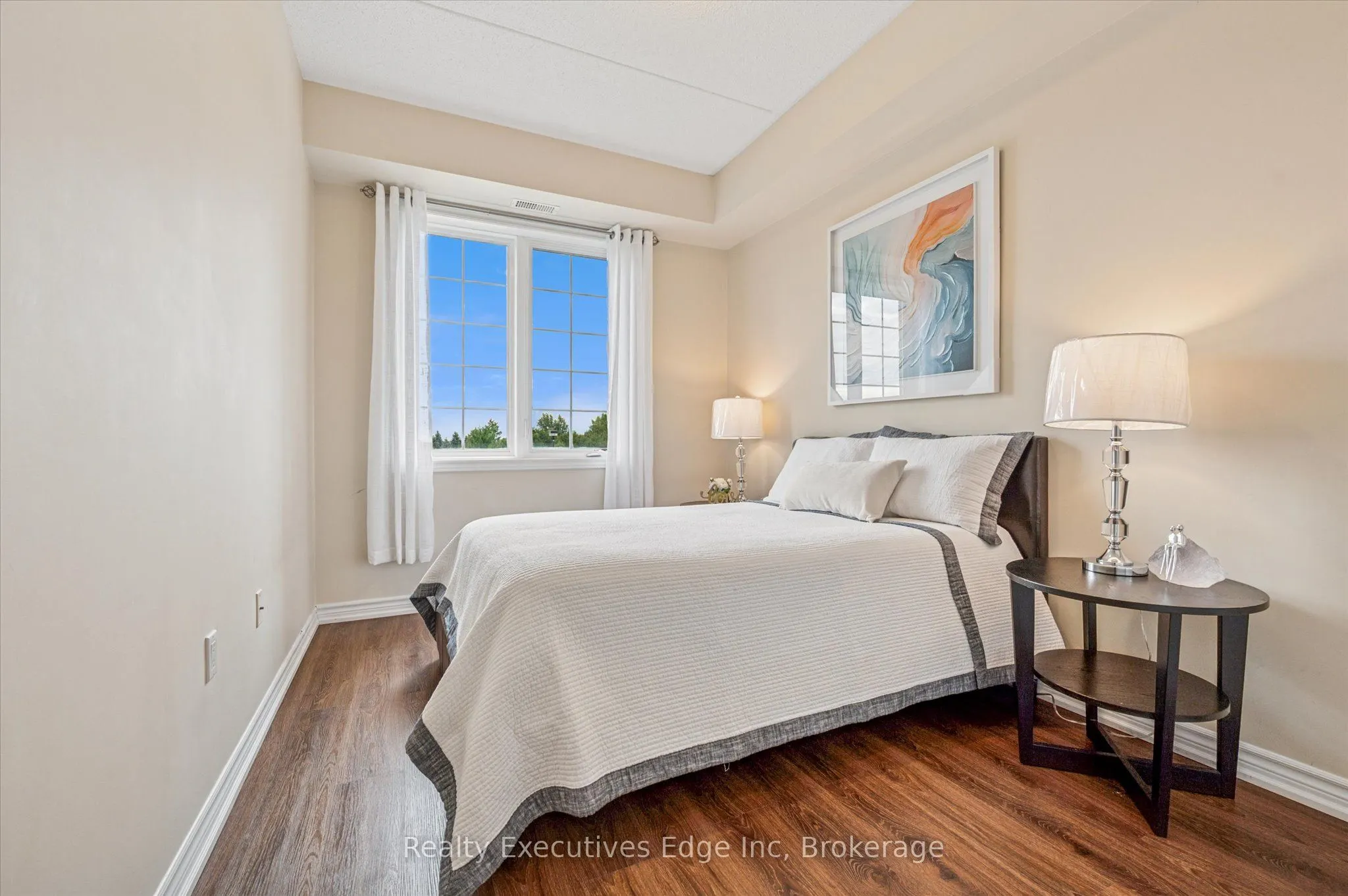 1077 Gordon Street, #323