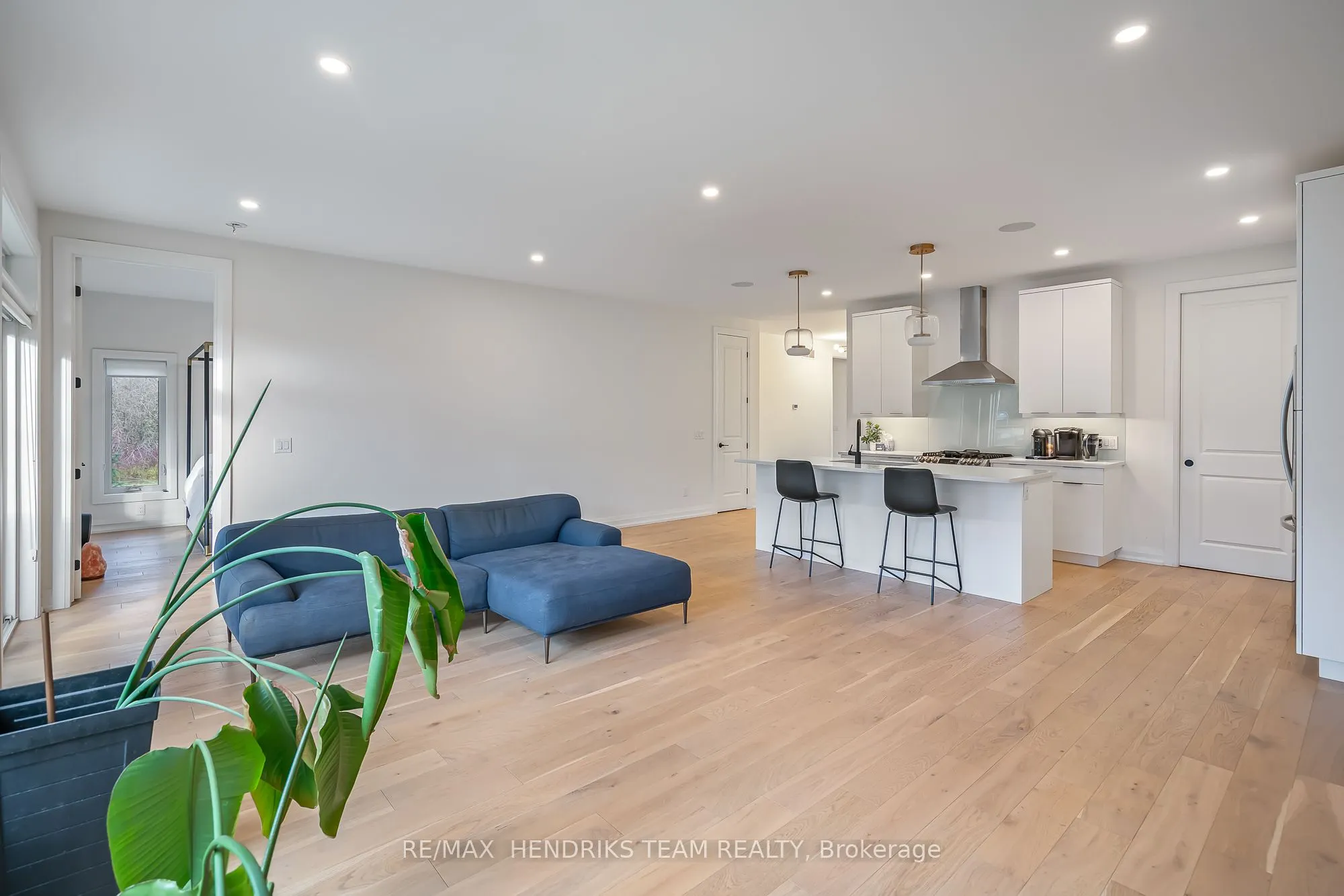 8974 Willoughby Drive, #36