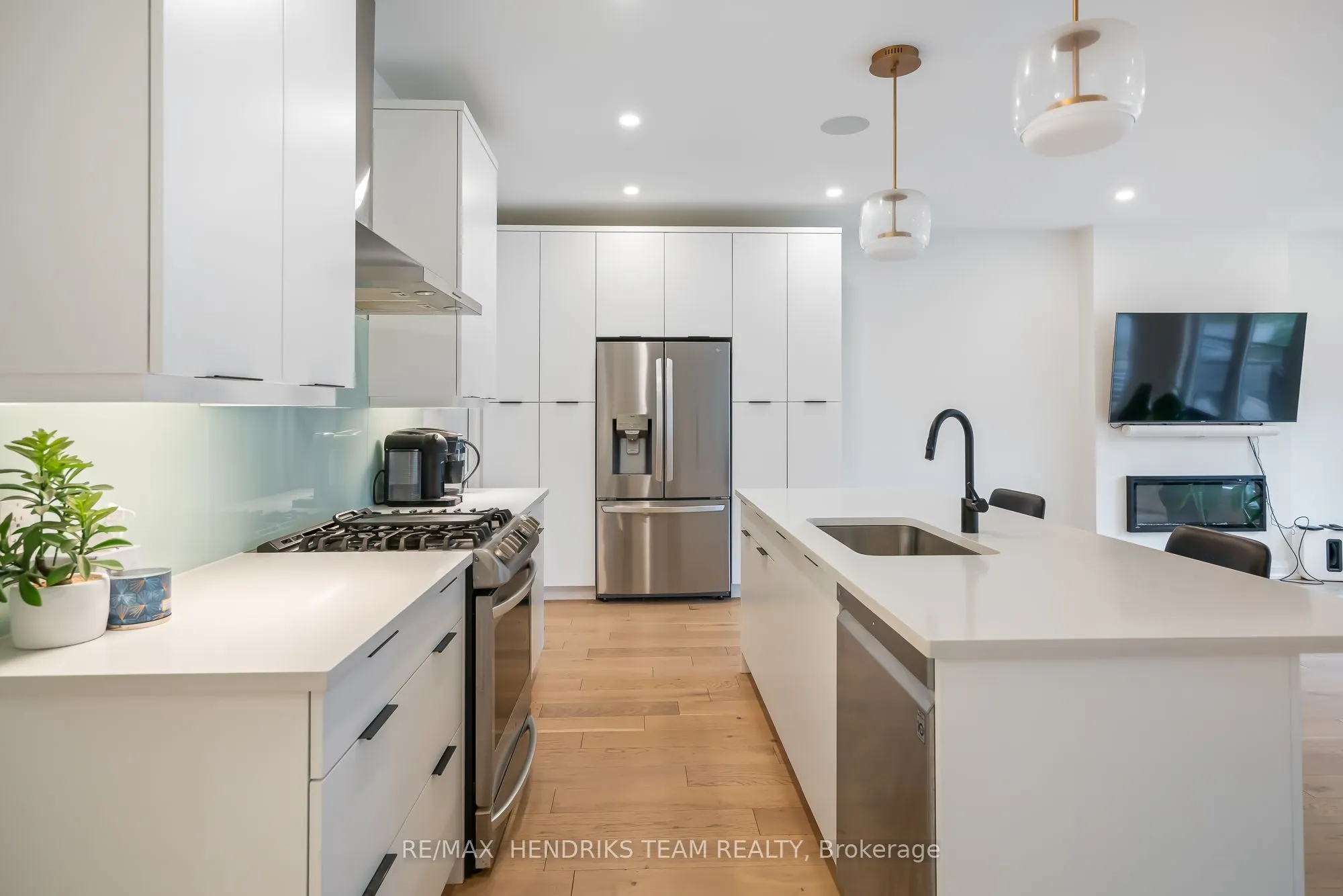 8974 Willoughby Drive, #36