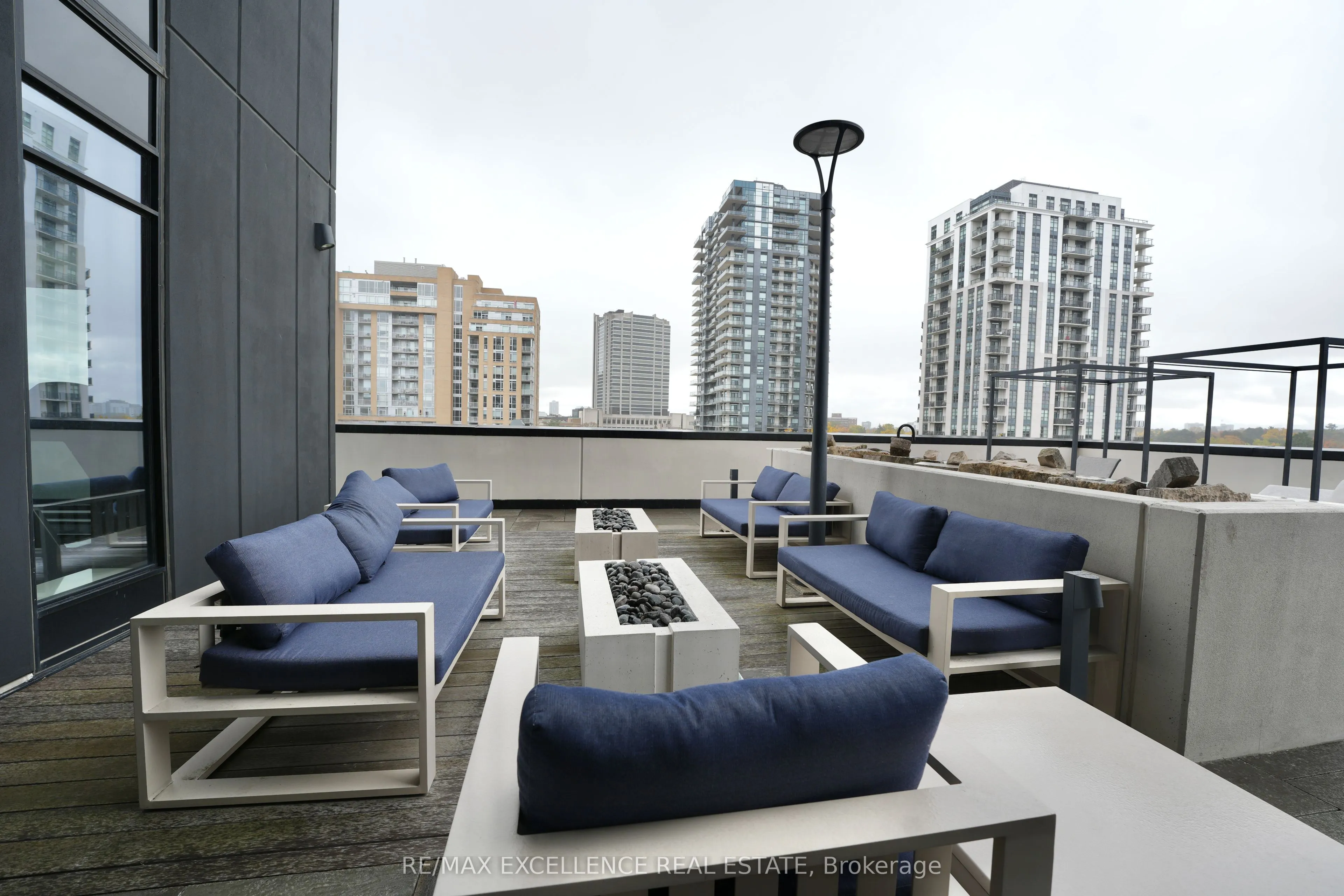 181 King Street, #1002