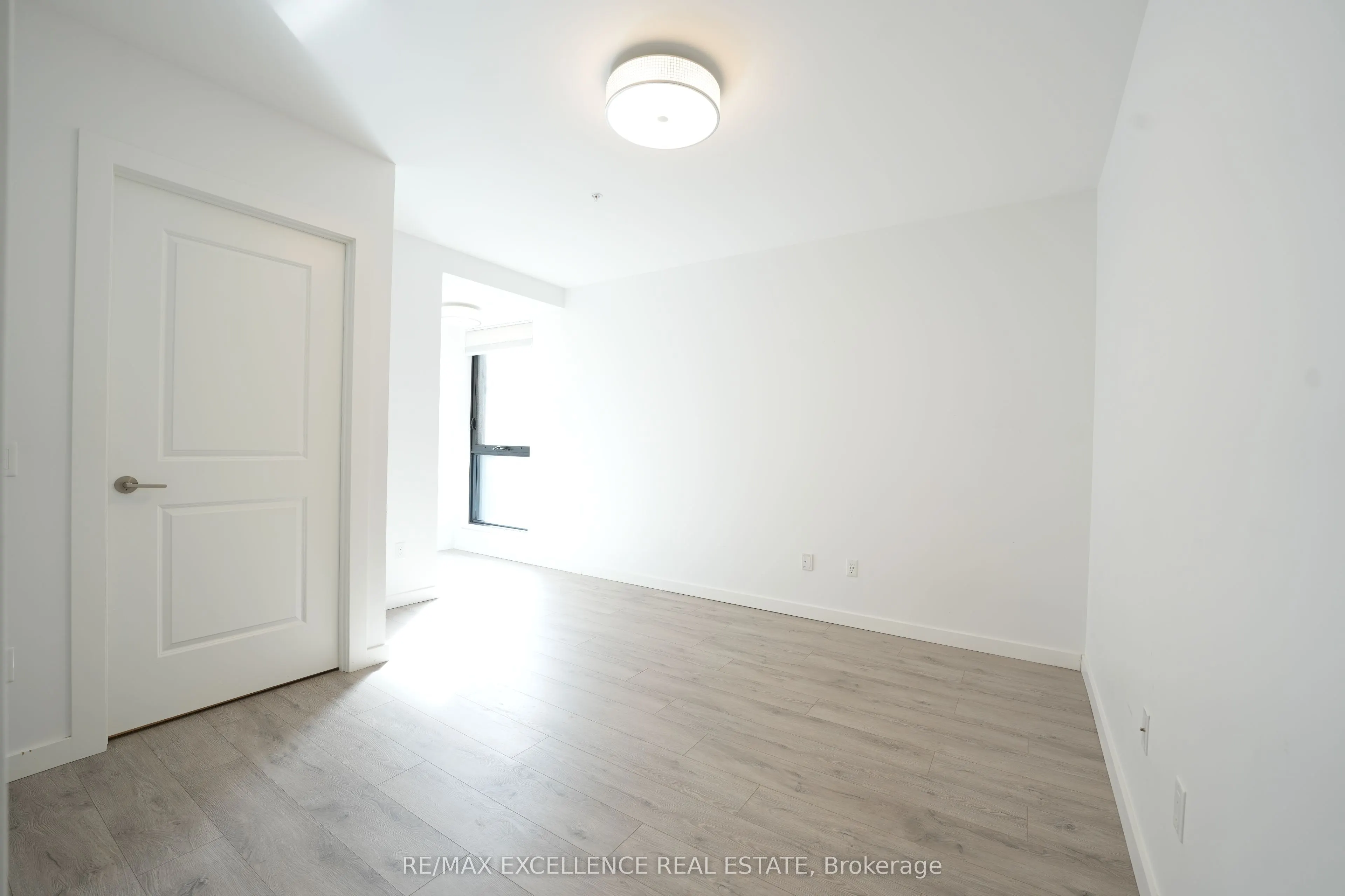 181 King Street, #1002