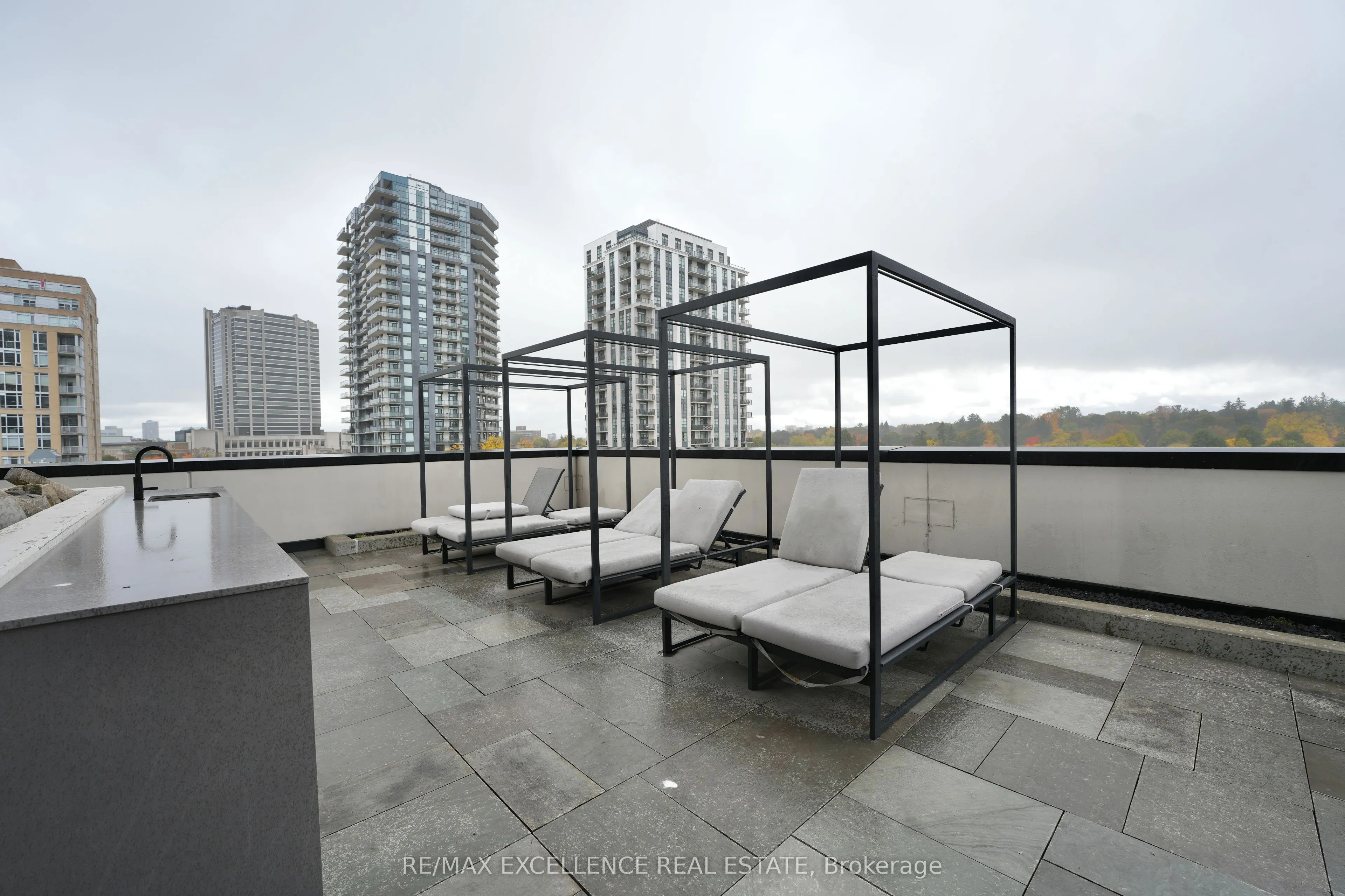 181 King Street, #1002