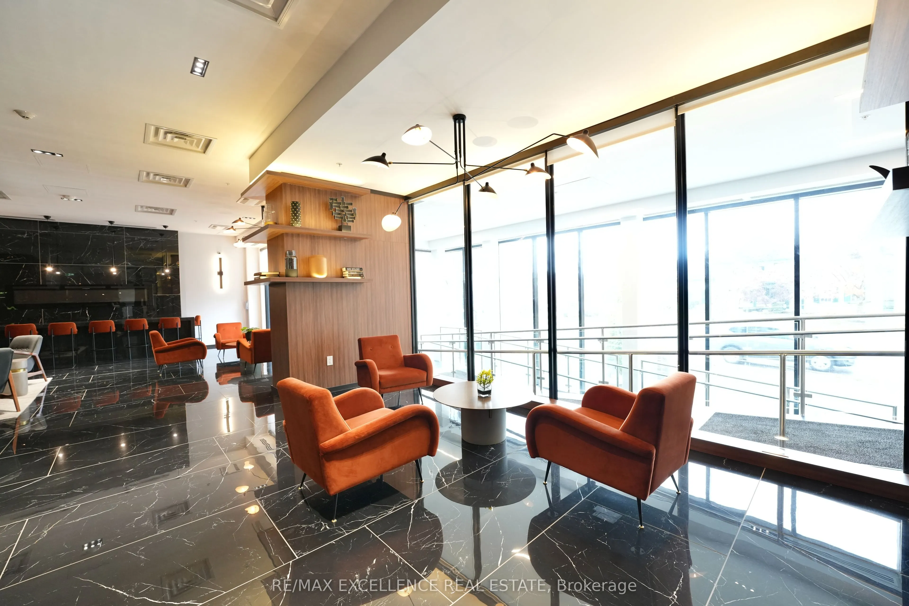 181 King Street, #1002