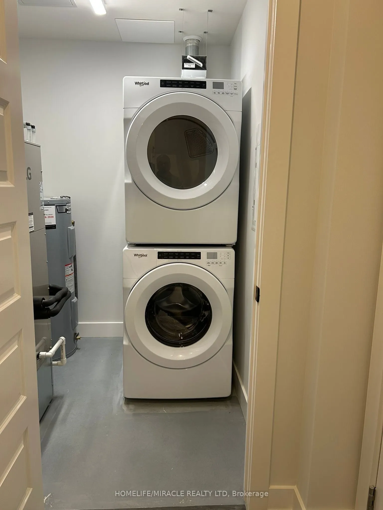 1100 Lackner Place, #221