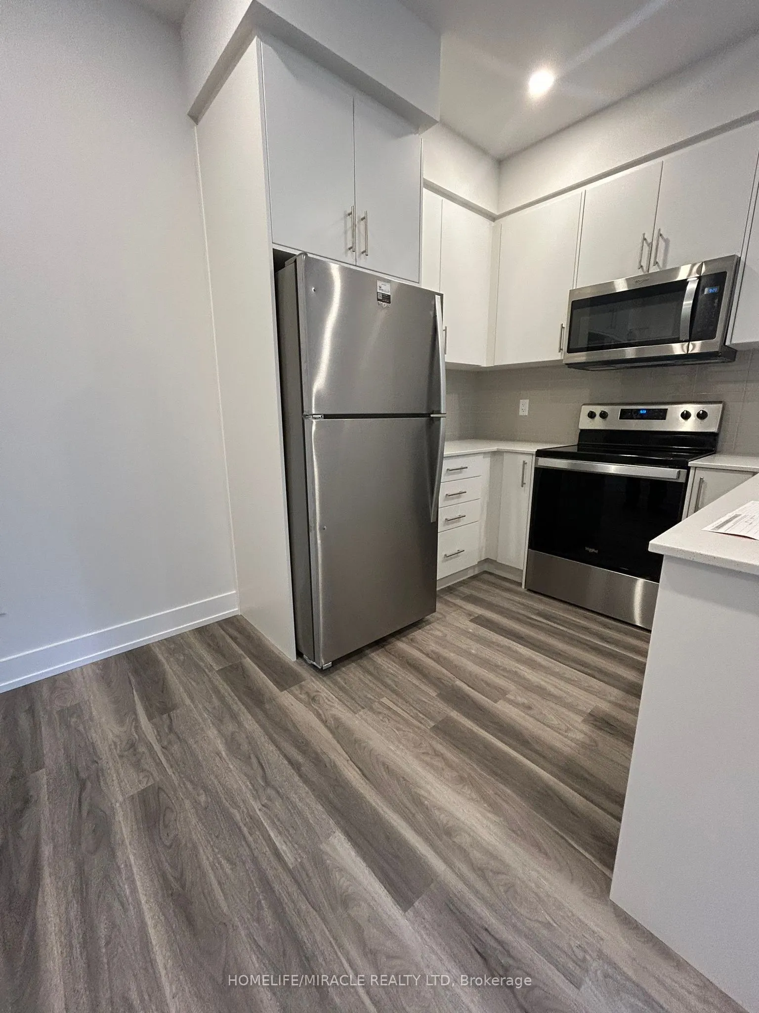 1100 Lackner Place, #221