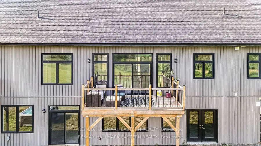 632 Concession 9 Road W