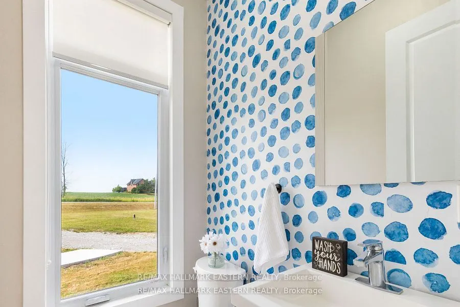 632 Concession 9 Road W