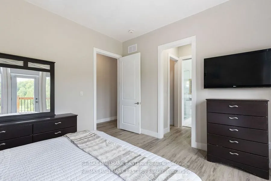 632 Concession 9 Road W