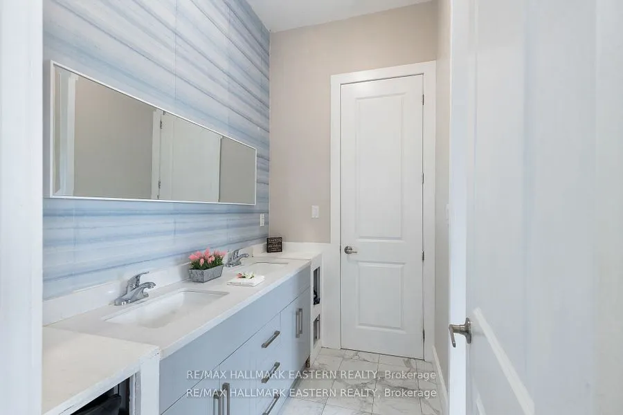 632 Concession 9 Road W