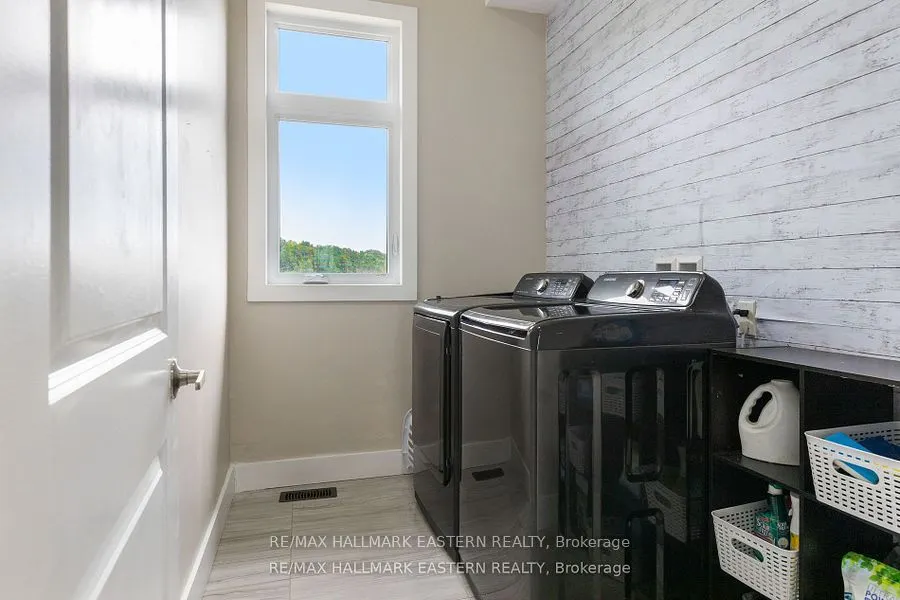 632 Concession 9 Road W