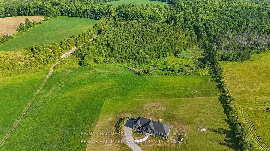 632 Concession 9 Road W