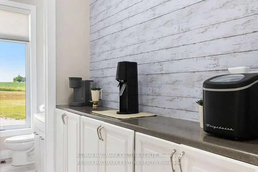 632 Concession 9 Road W